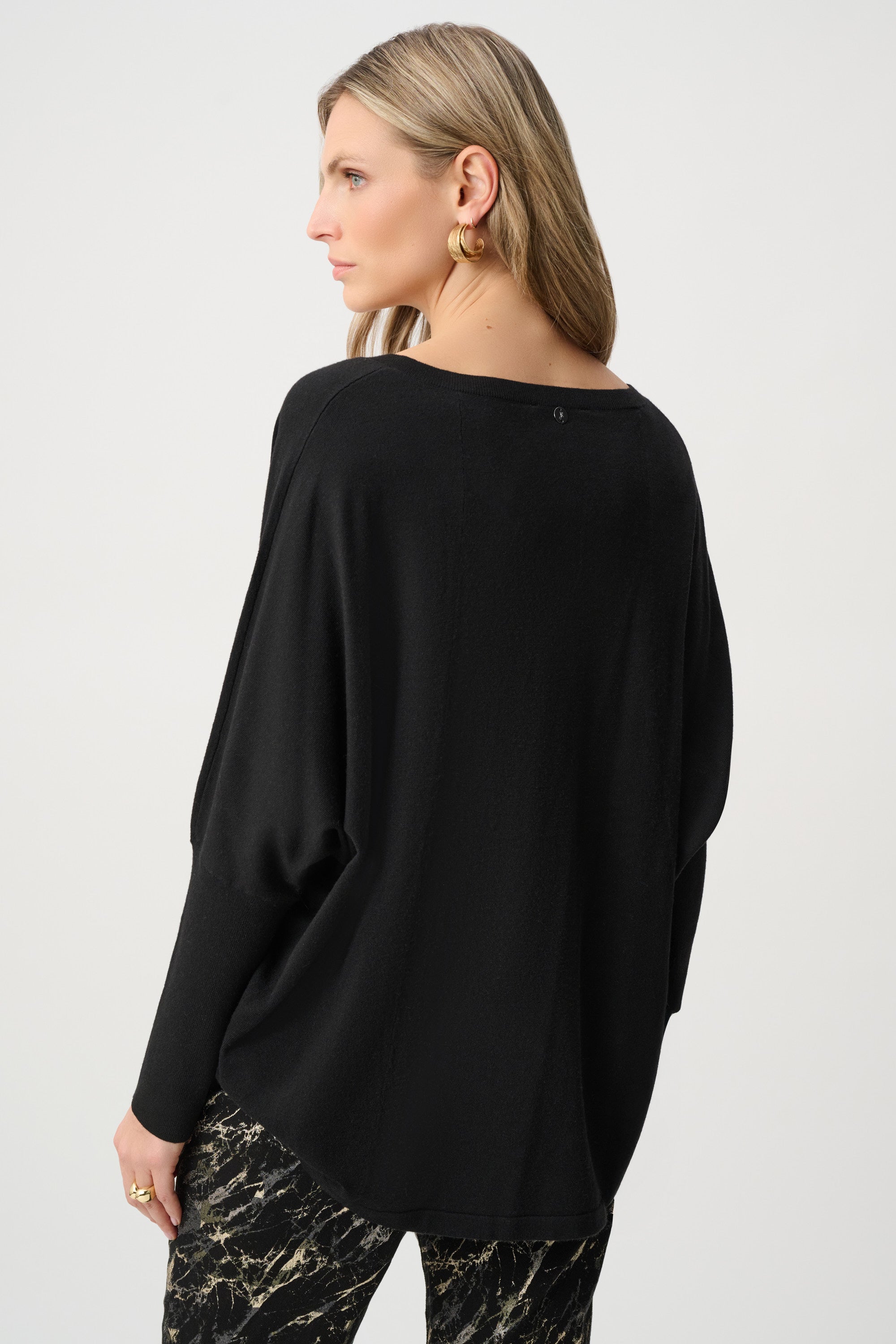 JOSEPH RIBKOFF VISCOSE KNIT FRINGED SWEATER