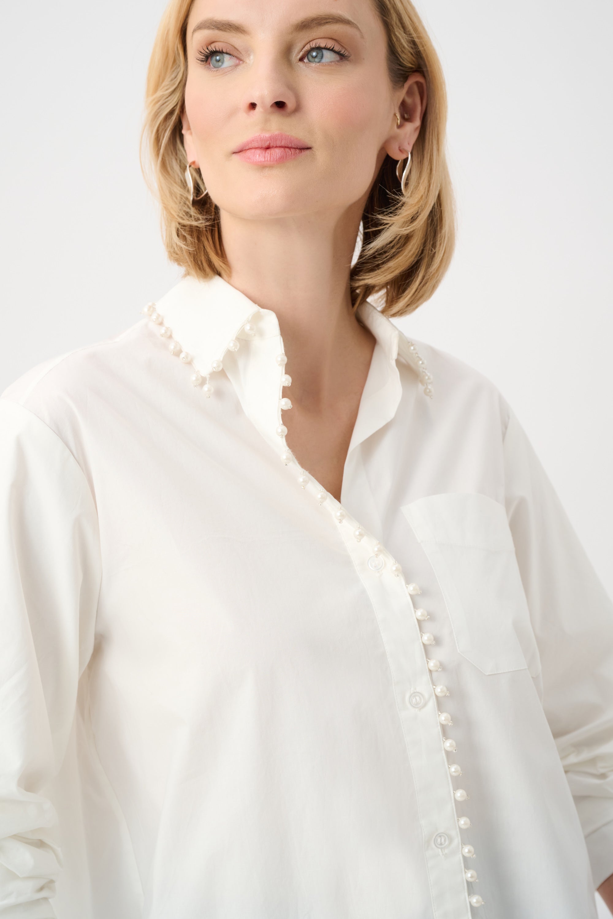 JOSEPH RIBKOFF COTTON POPLIN PEARL TRIM BOXY BLOUSE